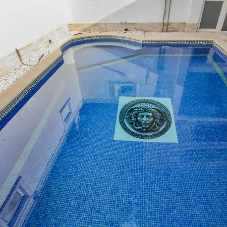 Rezidence Tredi Center Hotell