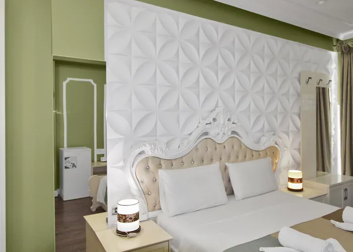 Rezidence Tredi Center 4* Τίρανα