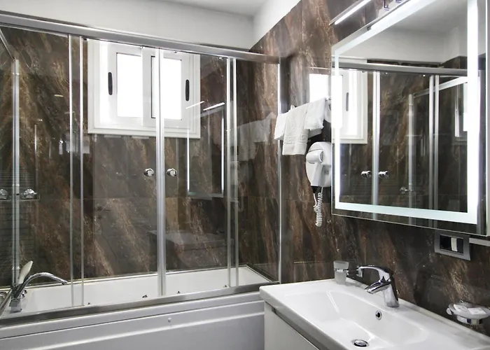 Ξενοδοχείο Rezidence Tredi Center 4*