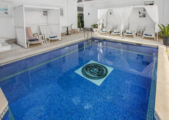 Ξενοδοχείο Rezidence Tredi Center 4*