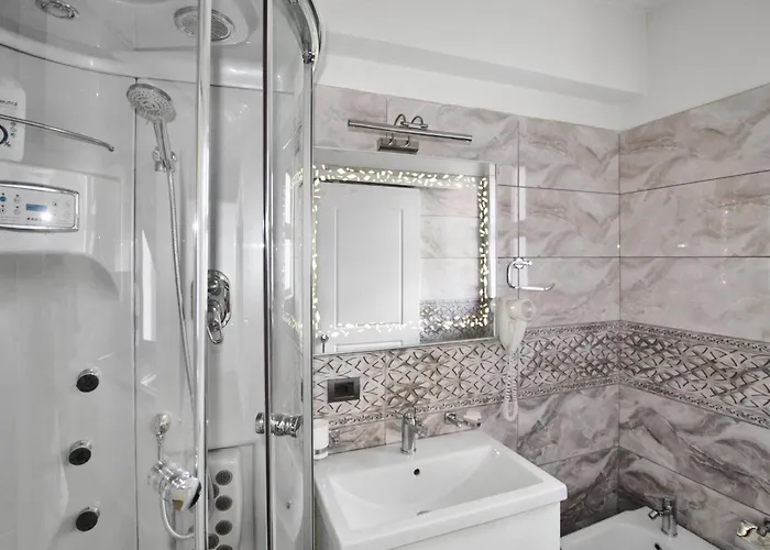 Rezidence Tredi Center 4* Τίρανα